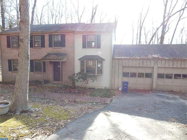 1st image of 3 Longwood Dr