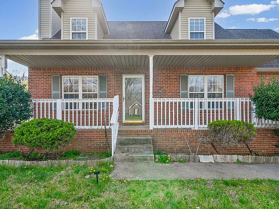 3rd image of 382 Brook Mead Dr