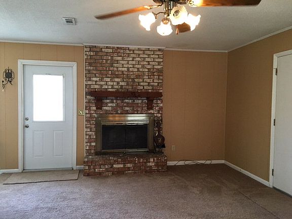 3rd image of 107 Southwood Ct