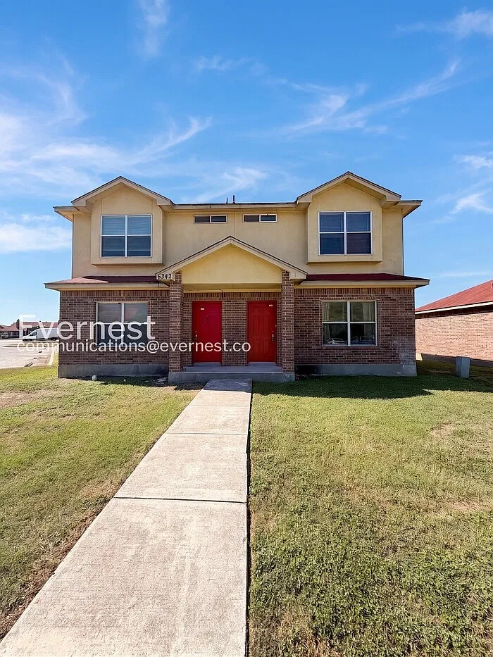 2 bed, 2.5 bath, 1307 sqft, $1,075 — Photo 1