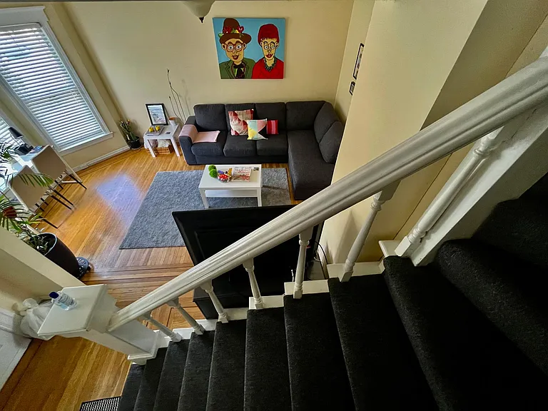 137 Brussels St — Photo 4