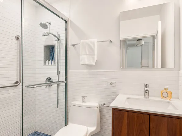 300 East 54th Street image 5 of 5