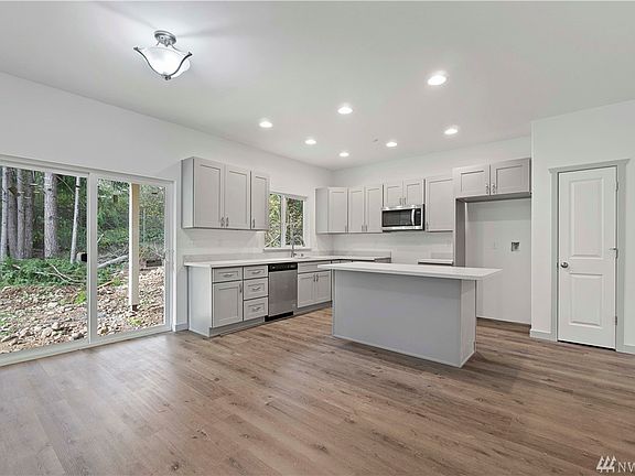 Quartz countertops!