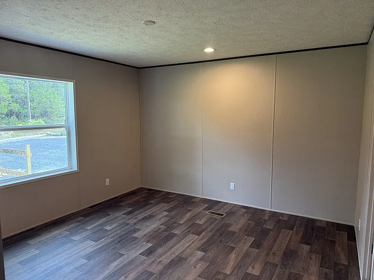 343 Sherando Ln — Photo 12
