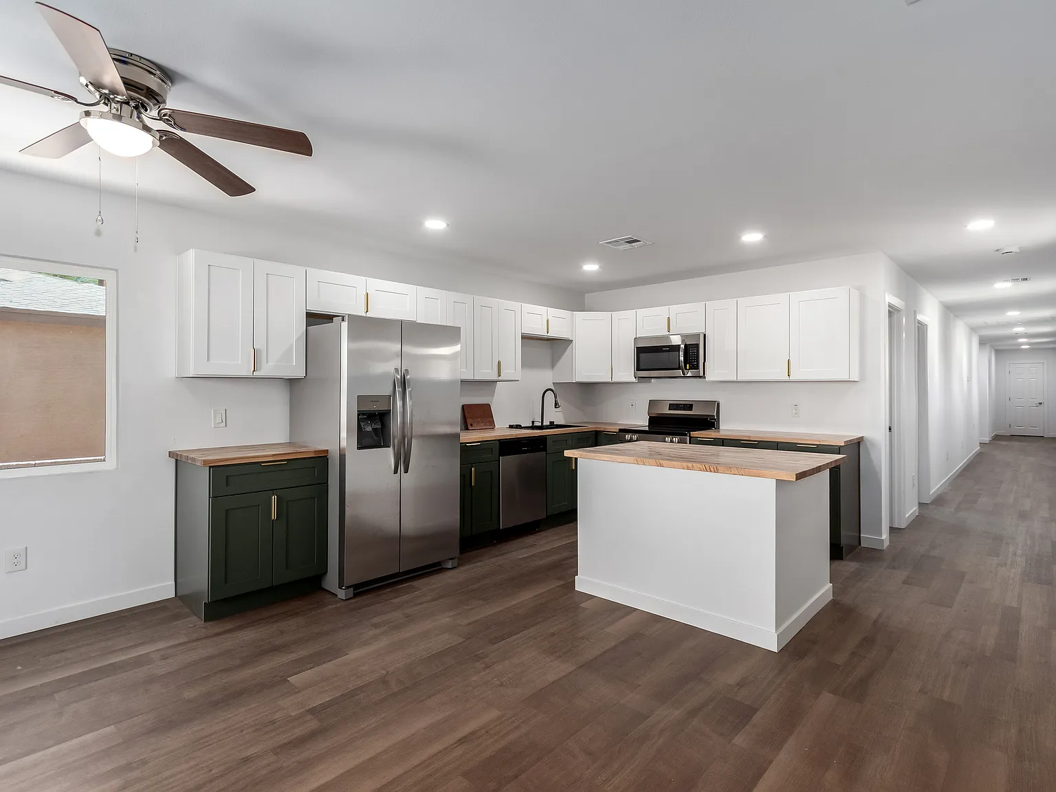 2 bed, 1.5 bath, 1000 sqft, $1,950 — Photo 3