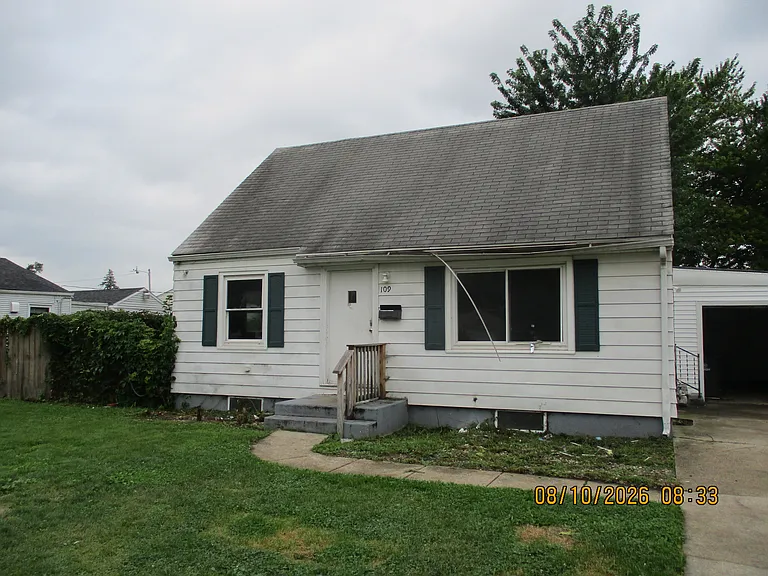 109 N Gladstone Ave — Photo 1