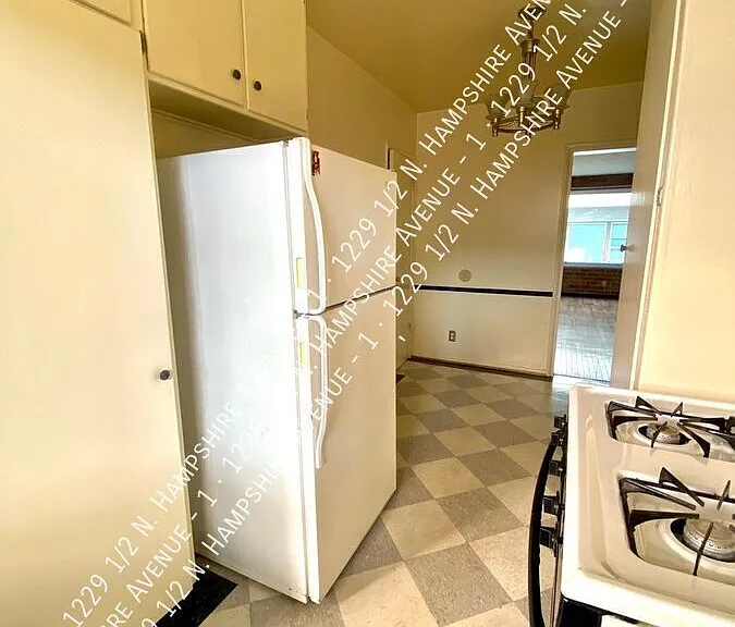 1229 1/2 N Hampshire Ave #1 — Photo 9