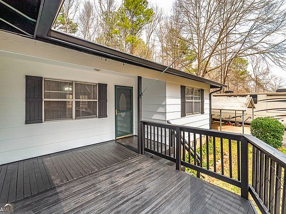 4th image of 80 Northwoods Rd