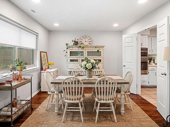 5th image of 230 Ballytore Ct