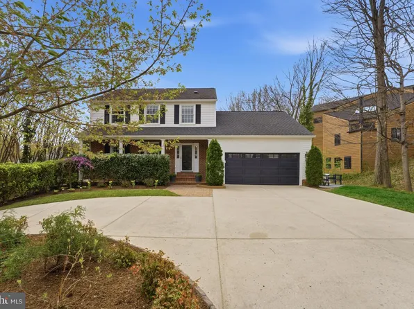 6445 Linway Ter NW, McLean, VA 22101