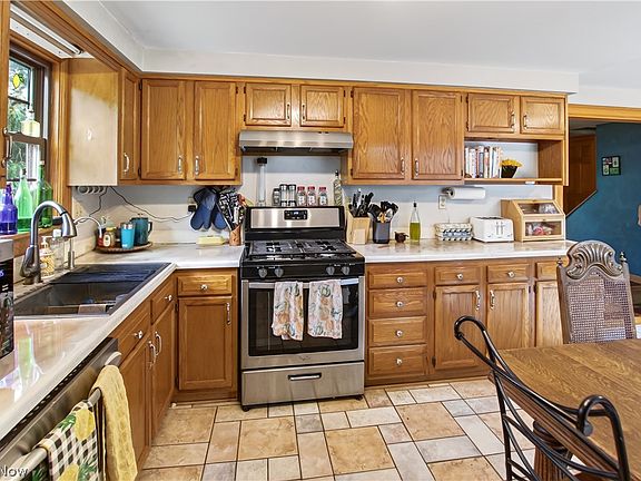 5th image of 27341 Bagley Rd