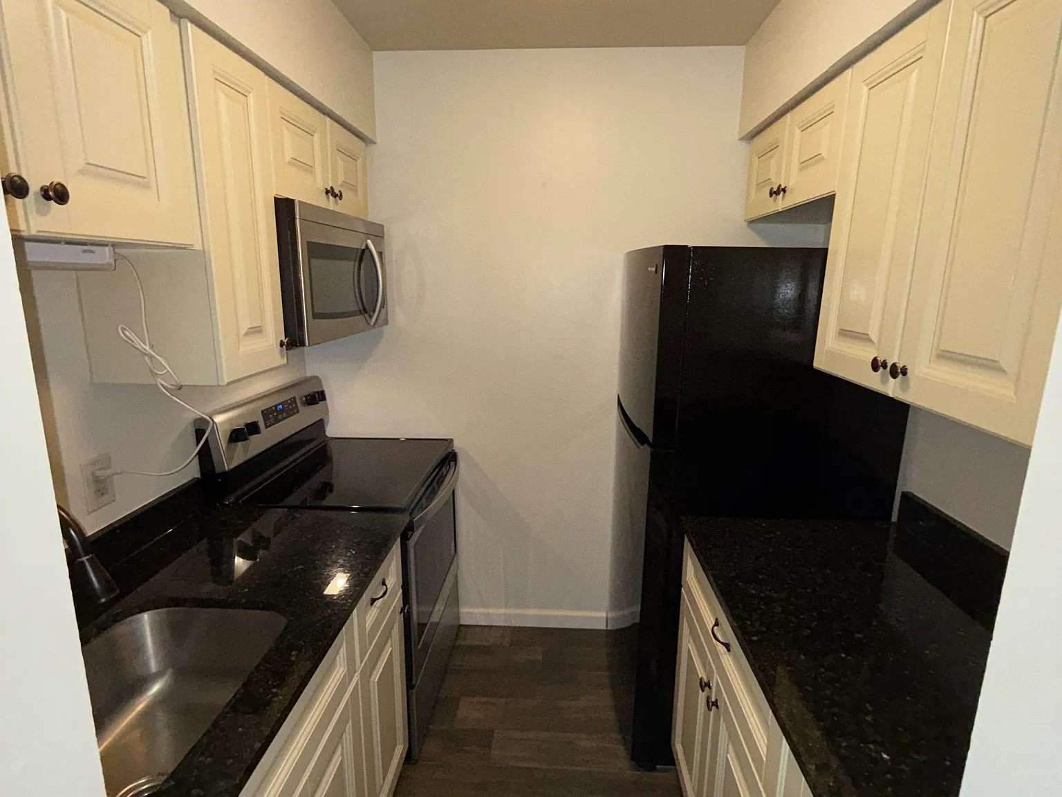 1 bed, $1,400 — Photo 2