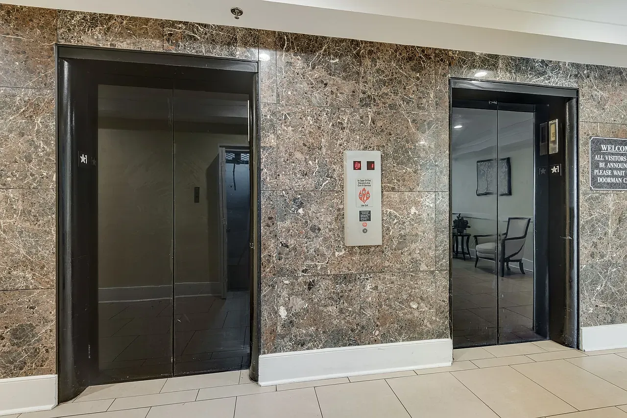 Continental Condos by Charlotte Management — Photo 2