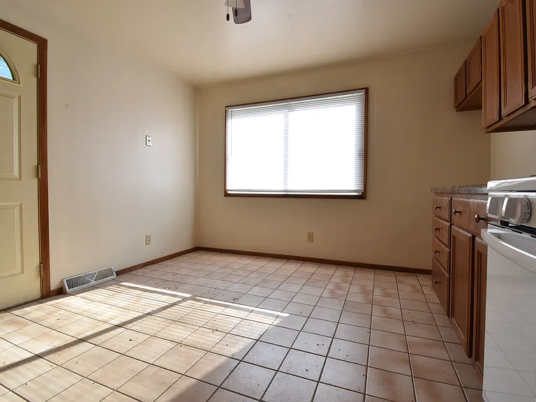 9306 Florence Dr — Photo 7