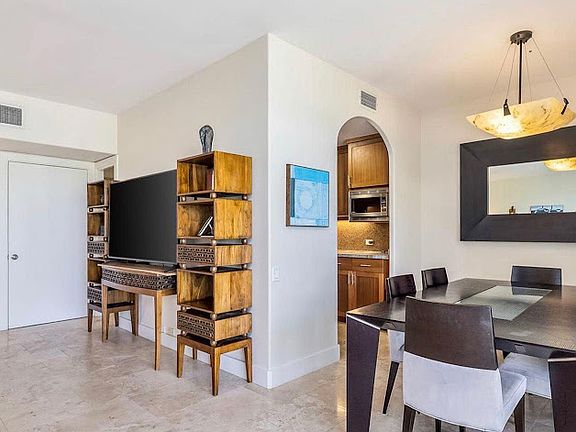 2nd image of 4999 Kahala Ave APT 204