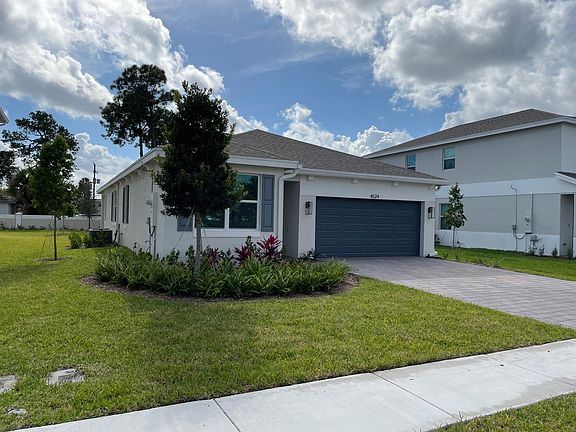 3rd image of 4524 Catalina Way