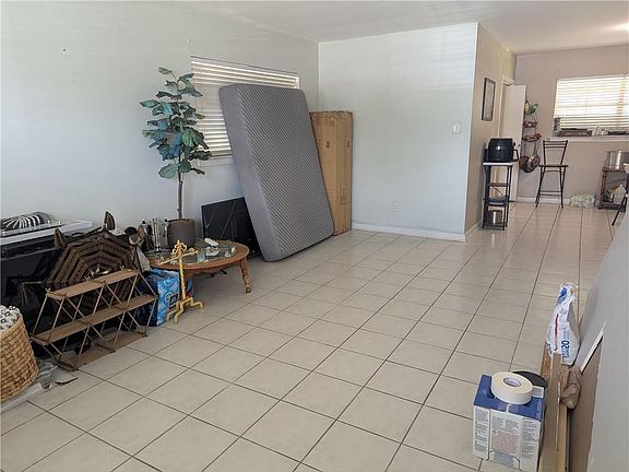5th image of 1212 Mason Smith Ave