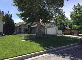 13075 Meteor Dr, Victorville, CA 92395