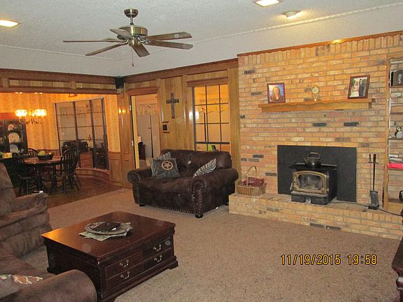 4th image of 652 Donna Ct
