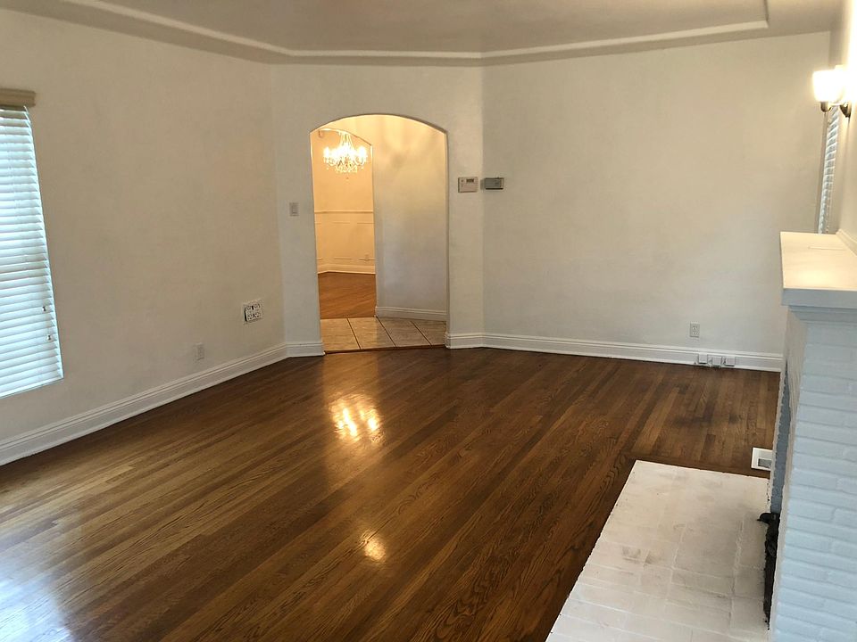 1st image of 3855 W 59th St