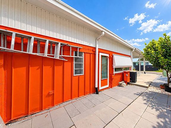 4th image of 3716 Hula Cir