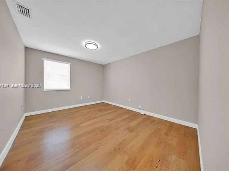 11351 SW 63rd Ter — Photo 15