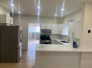 126 Evans St, Hamilton, ON L8L 1W7