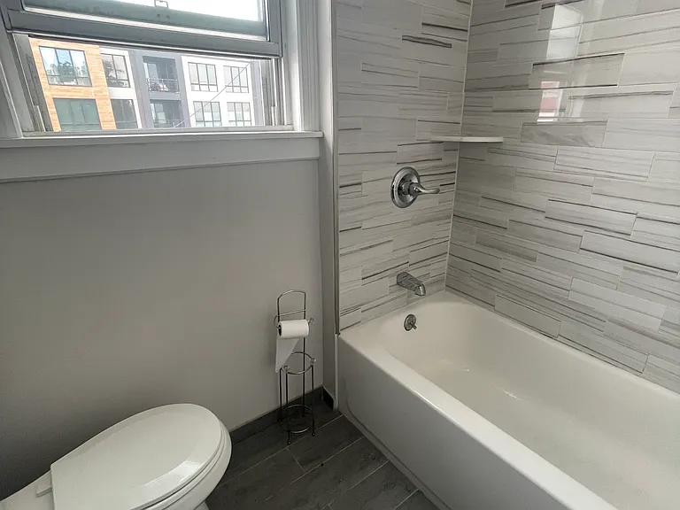 618 Washington Ave #3 — Photo 10