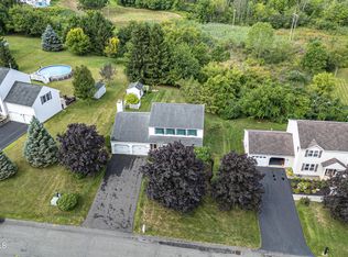 13 Lilac Ln, Latham, NY 12110