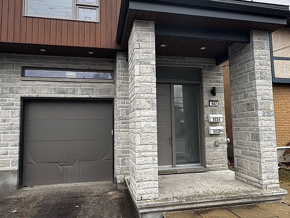 2nd image of 902 Pinecrest Rd #A