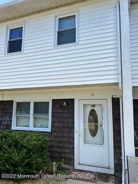 1st image of 593 Garfield Ave APT 15