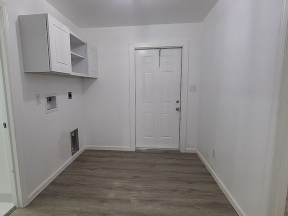 5th image of 3111 NE Savannah Rd #3111