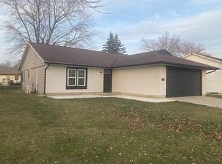 813 Kensington Ln, Celina, OH