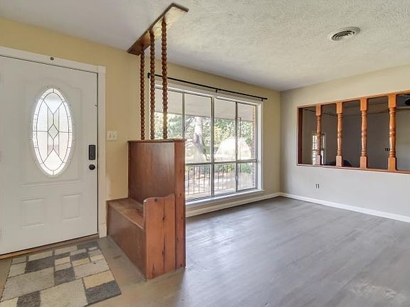 5th image of 208 Miramar Dr