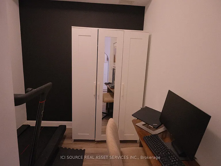 50 Lakebreeze Dr #421 — Photo 18