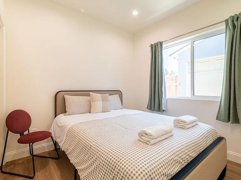 613 W Olive Ave #1 — Photo 44