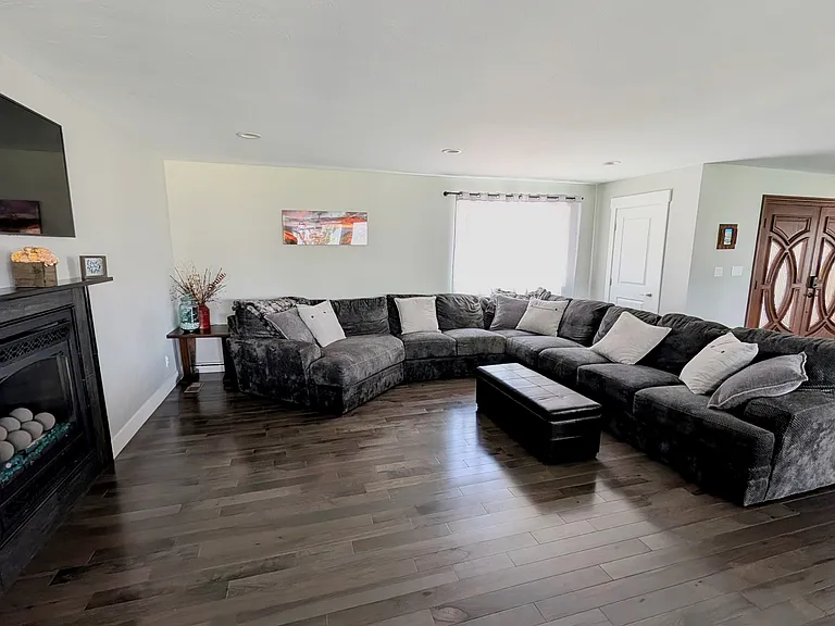 77 Whispering Pines Cir — Photo 16