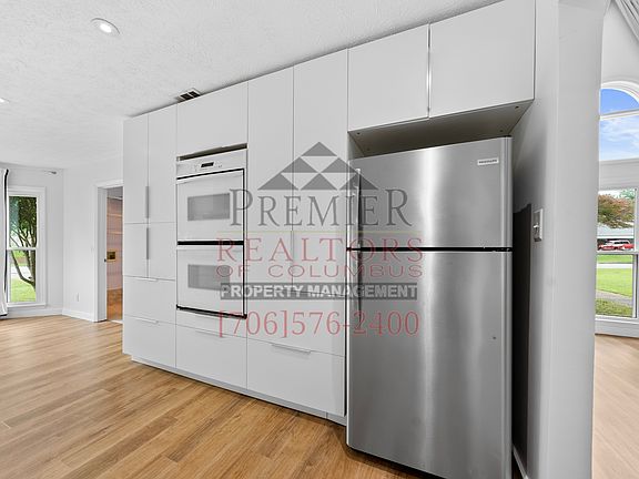 3rd image of 2250 Rock Springs Ct