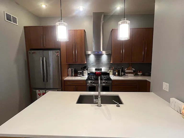 146 Hancock Ave #1 — Photo 5