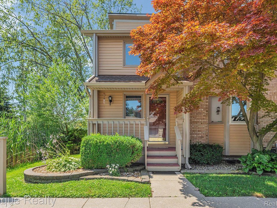 1st image of 25990 Saint Clair Pl #1