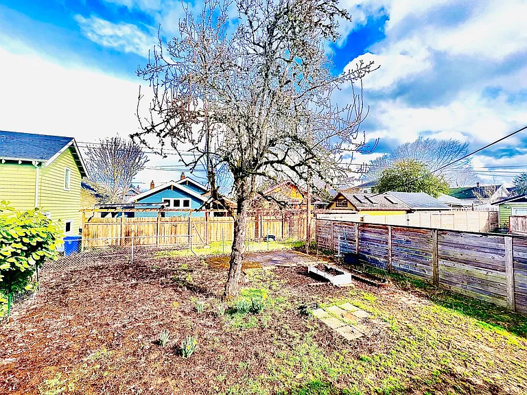 4728 NE 27th Ave — Photo 33