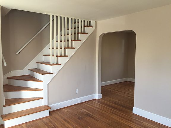 4th image of 804 Littlepage St