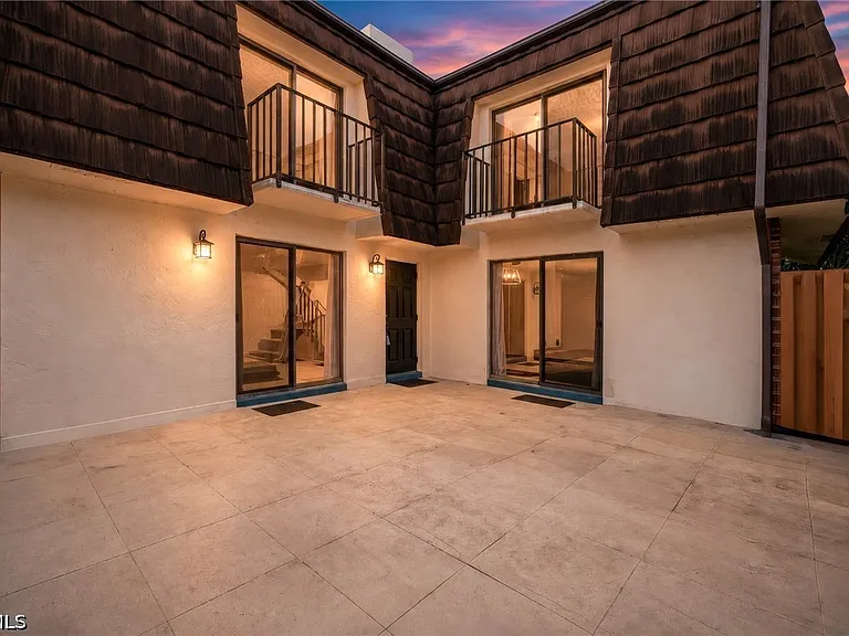 1418 Park Shore Cir #3 — Photo 23