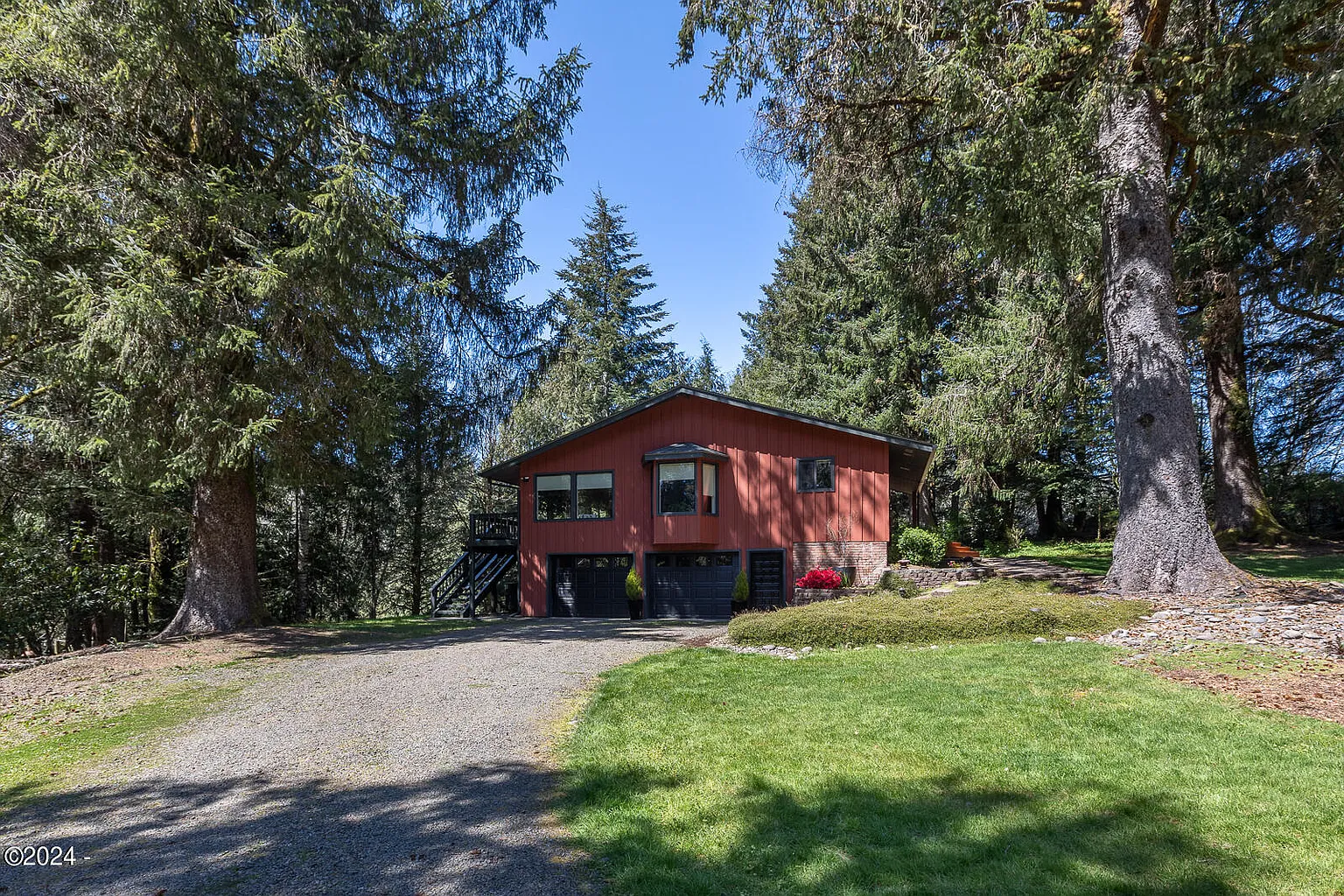 6495 Salmon River Hwy photo 1