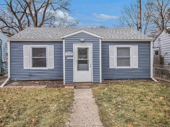1605 Wilber St, South Bend, IN 46628