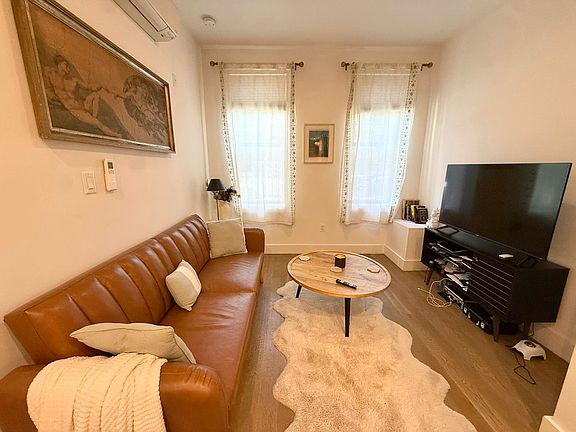 5th image of 709 Sterling Pl #F