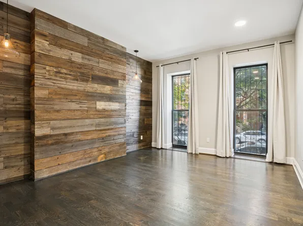 445 Franklin Avenue image 6 of 9