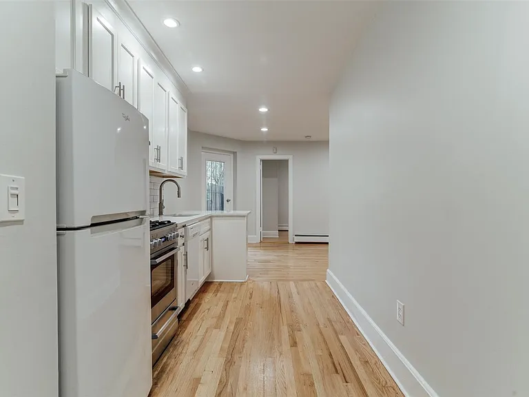 465 Jersey Ave #1 — Photo 5