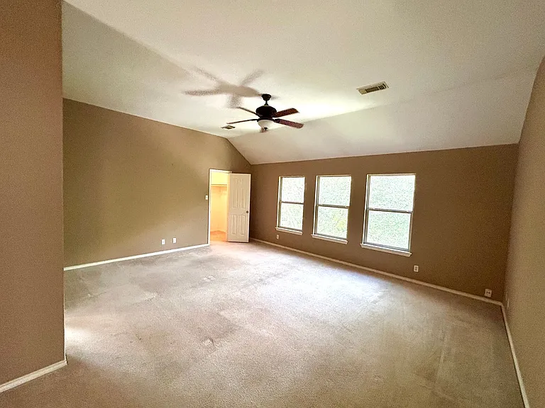8807 Brae Ridge Dr — Photo 15