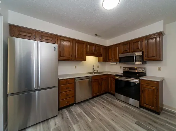 5 Patrician Dr #E, Norwalk, OH 44857